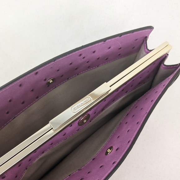 Lavender Coach clutch - Picture 4 of 10